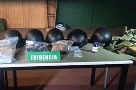 Incautan armas, drogas y uniformes falsos en vivienda de Cerro Navia