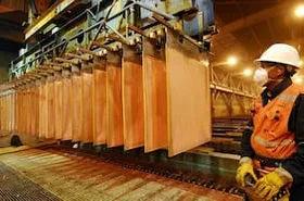 Imacec de agosto cayó 1% por retroceso minero