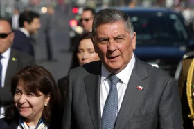 Gobierno retira su reforma constitucional de seguridad y respaldará propuesta de senadores
