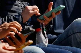 Fin de la guerra de precios móviles: descuentos promedio caen de 35% a 11% y operadores simplifican planes