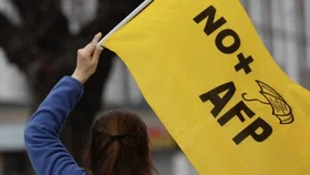 Pérdidas del Fondo E: diputados piden explicaciones y comisión investigadora, y No+AFP anuncia acciones legales