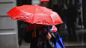 Lluvias y tormentas eléctricas afectarán este lunes a gran parte del país; cierra el paso Cristo Redentor